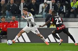 罗馬(mǎ)+那不(bù)勒(lēi)斯均(jūn)上演逆转好戏，两队同分，排名包(bāo)揽前(qián)二(èr)