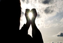 2025英(yīng)雄联盟全球总決(jué)赛开启，多家院线将直播赛事