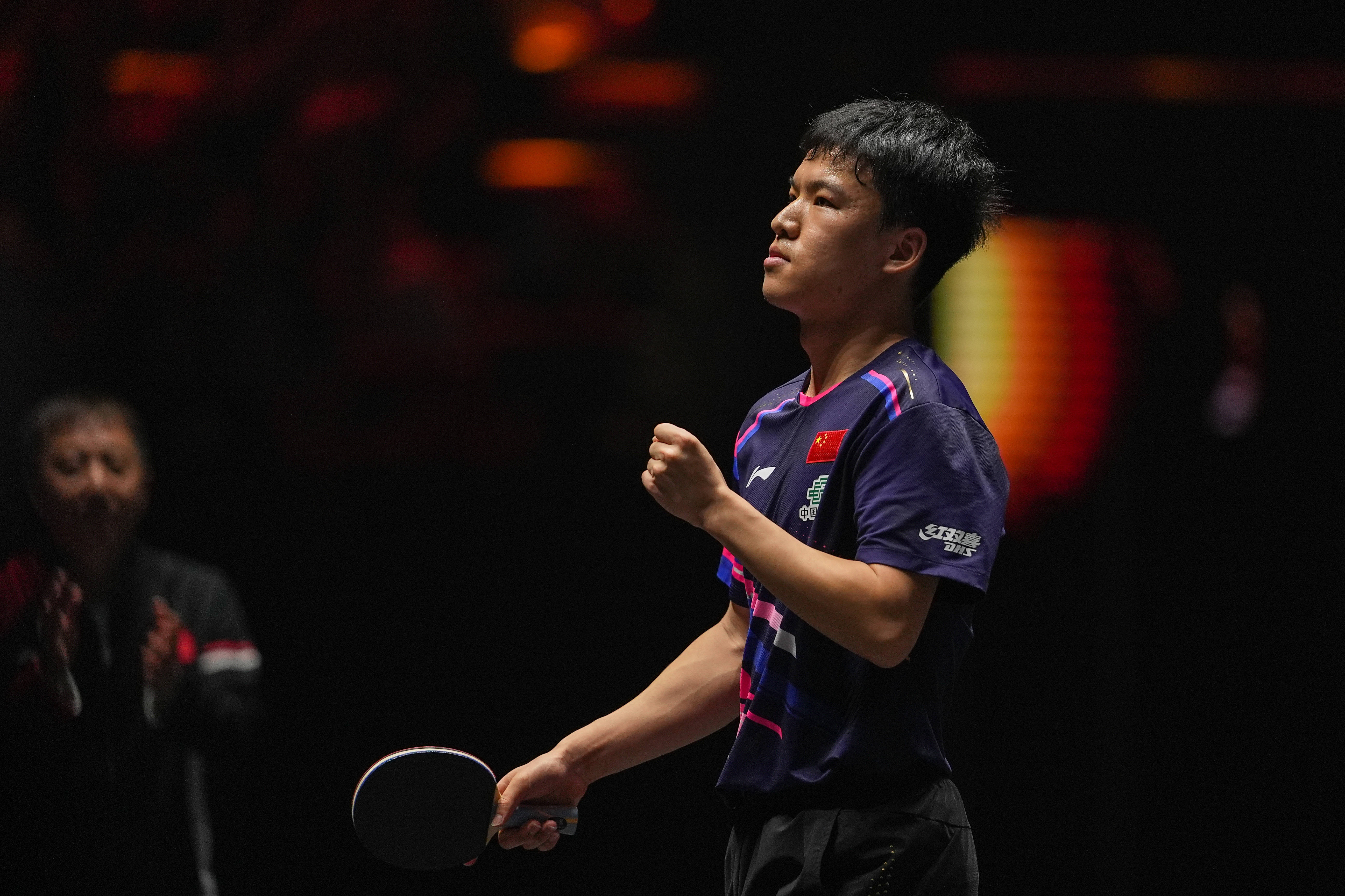 WTT中国大满贯赛｜向鹏晋级男单八强