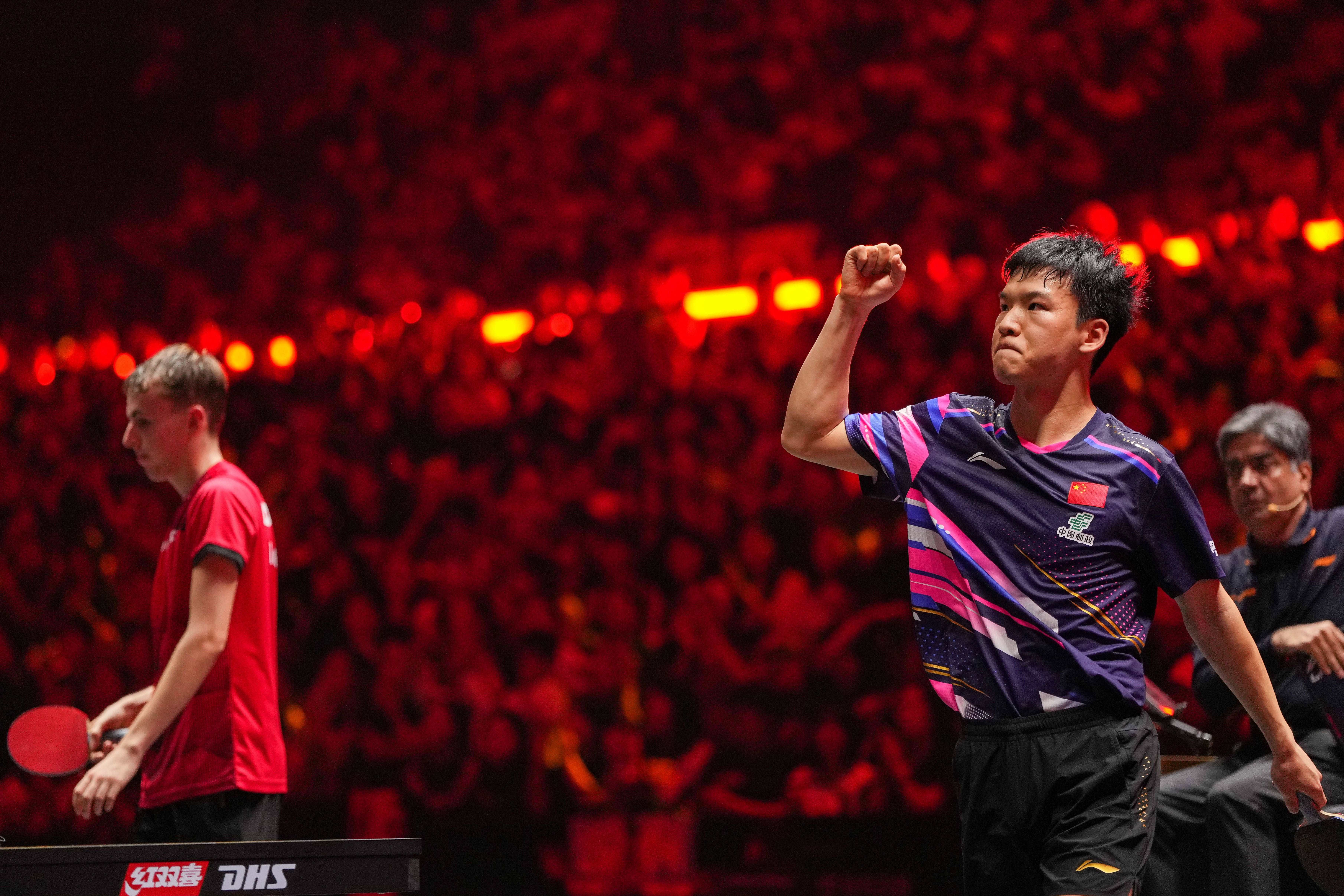 WTT中国大满贯赛｜向鹏晋级男单八强