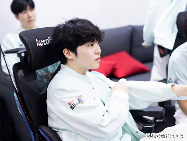 LOL：TheShy透露退役时间，想跟Rookie打到退役