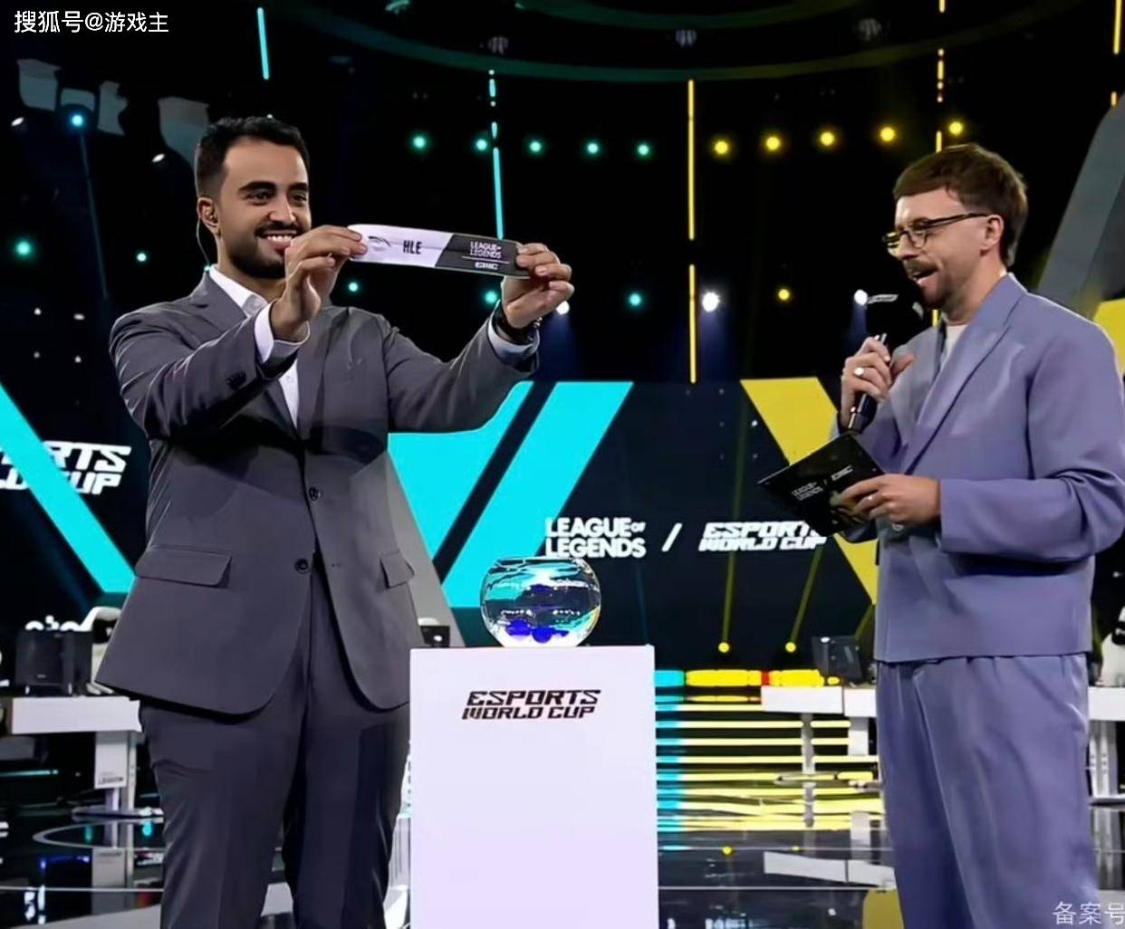 英雄联盟石油杯吕布战三英图火了，LPL最惨战队，迎战LCK最强上单