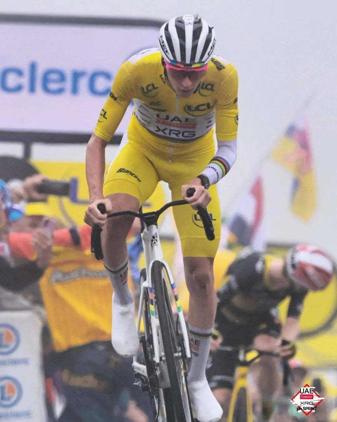 2025环法S14：阿伦斯曼单飞获首胜英力士车队破环法冠军荒