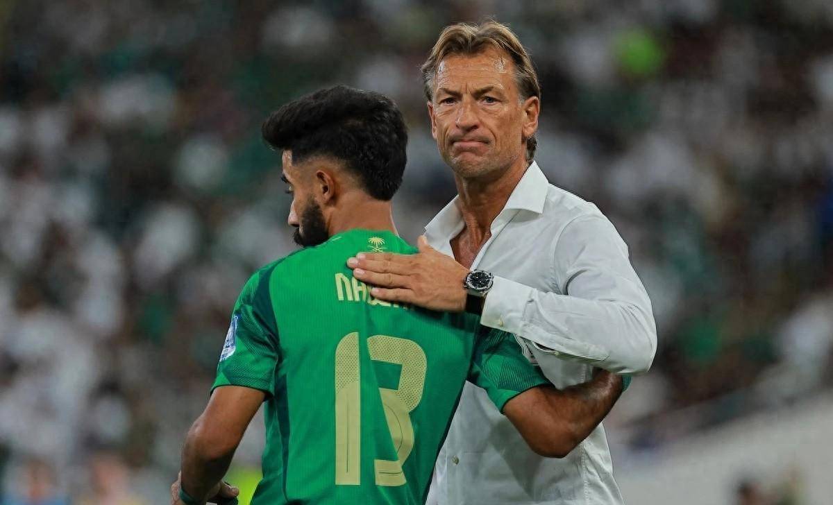 沙特换帅！曼奇尼下课，老将回归！