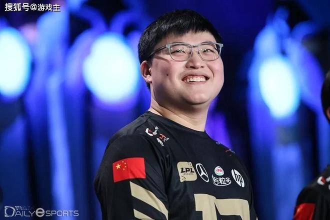 Uzi韩服训练到凌晨三点了，核心大粉曝复出IG，签约仅600W